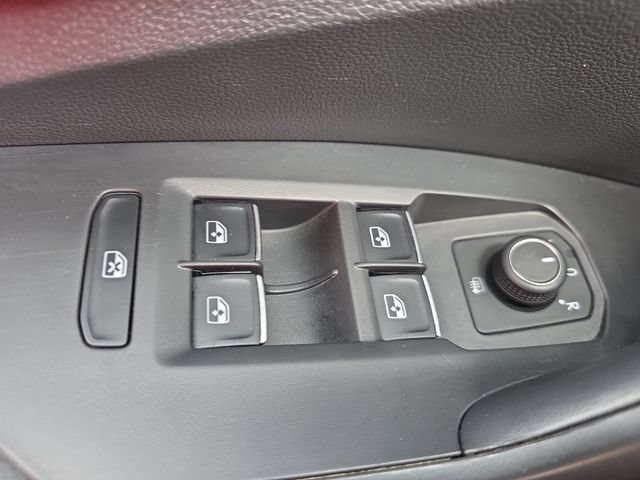 Used 2024 Volkswagen Jetta SE FWD image 27