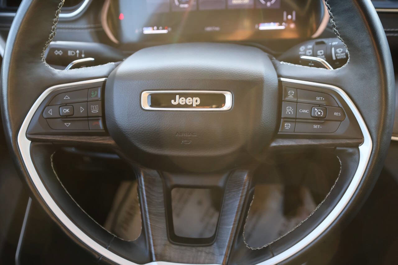 Used 2021 Jeep Grand Cherokee L Limited image 19