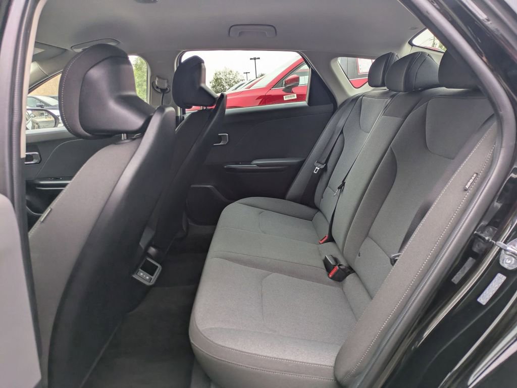 Used 2025 Kia K4 FWD image 33