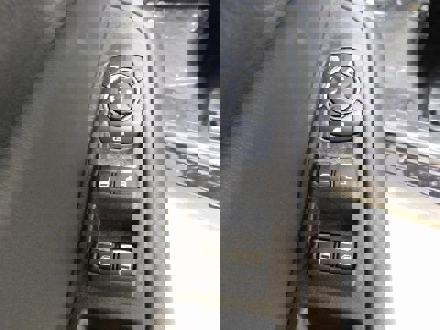 Used 2024 Ford Edge SE w/ Black Appearance Package image 18