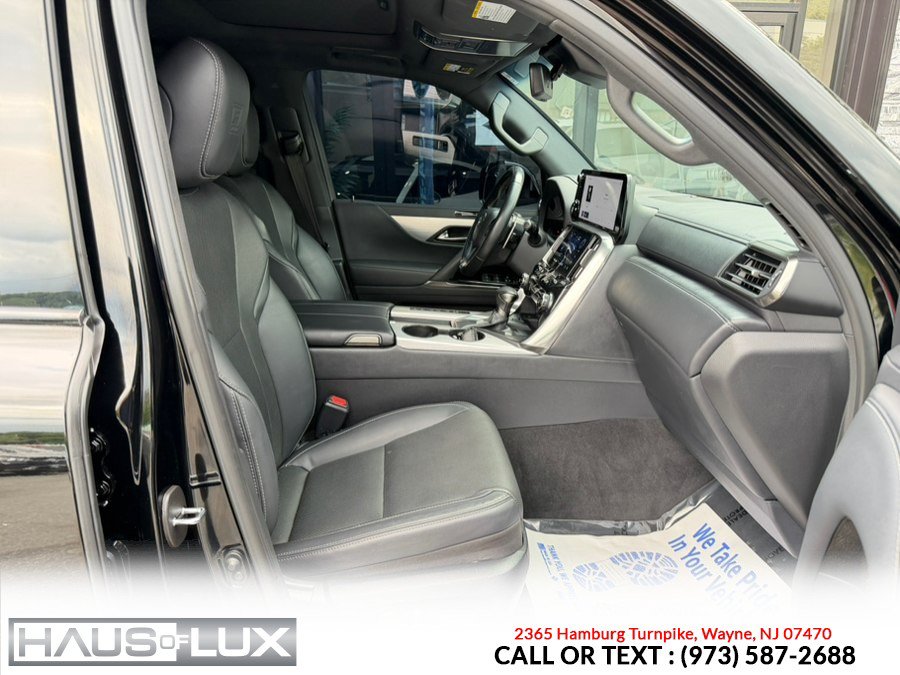 Used 2023 Lexus LX 600 F Sport w/ Accessory Package (Z1) AWD/4WD image 20