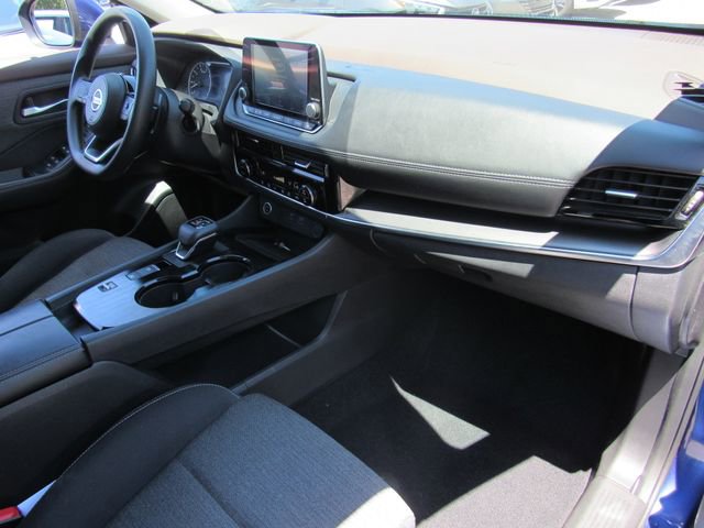 Used 2021 Nissan Rogue SV image 11