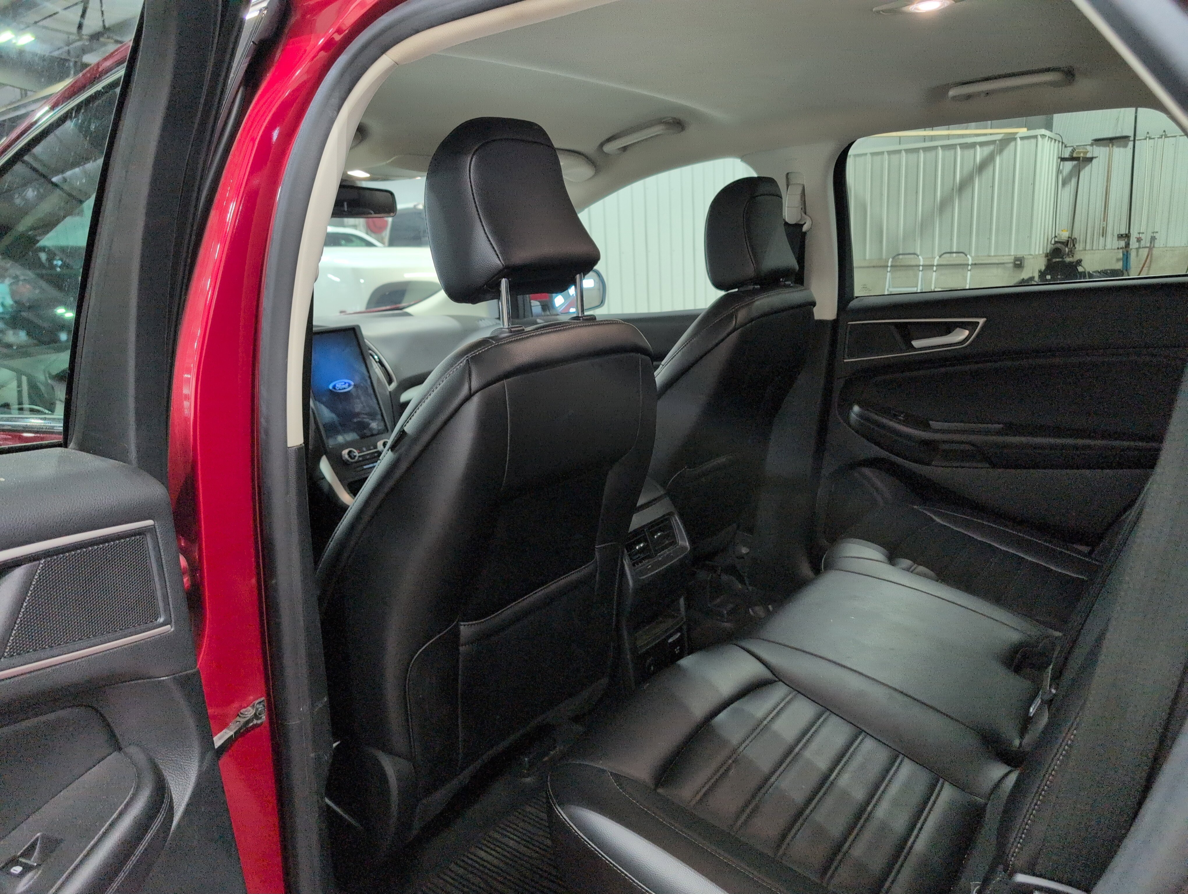 Used 2023 Ford Edge SEL w/ Convenience Package AWD/4WD image 10