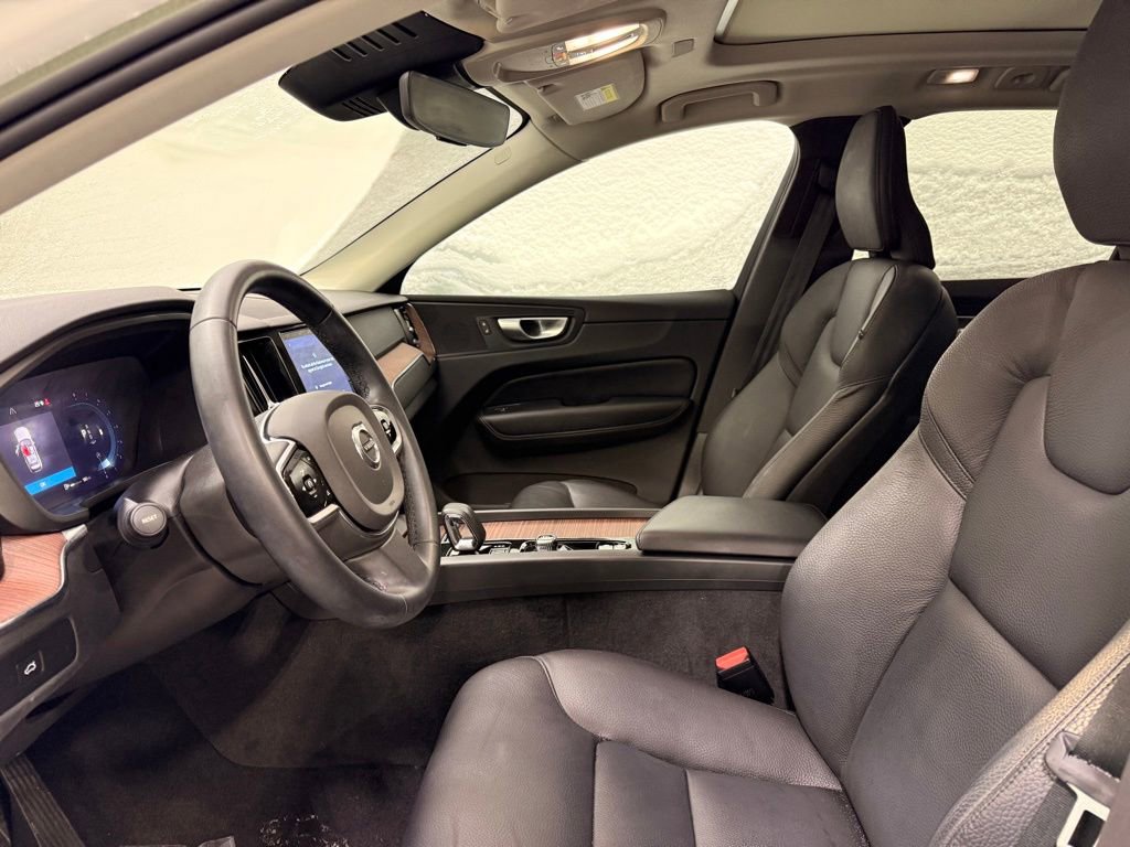 Used 2023 Volvo XC60 B5 Plus w/ Protection Package Premier image 12