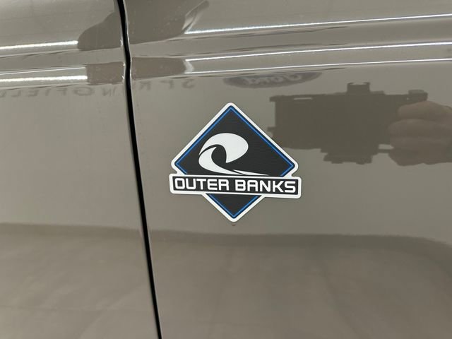 New 2025 Ford Bronco Outer Banks image 9