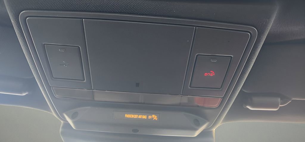 Used 2018 Jaguar F-TYPE R image 35