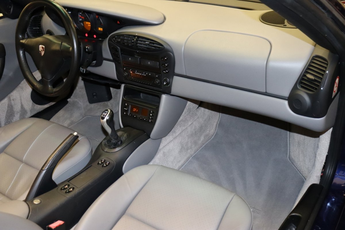 Used 2001 Porsche Boxster image 28