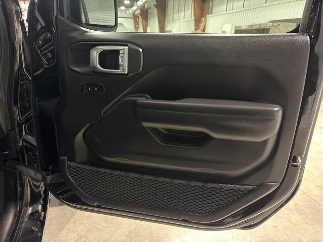 Used 2025 Jeep Wrangler Sport image 7