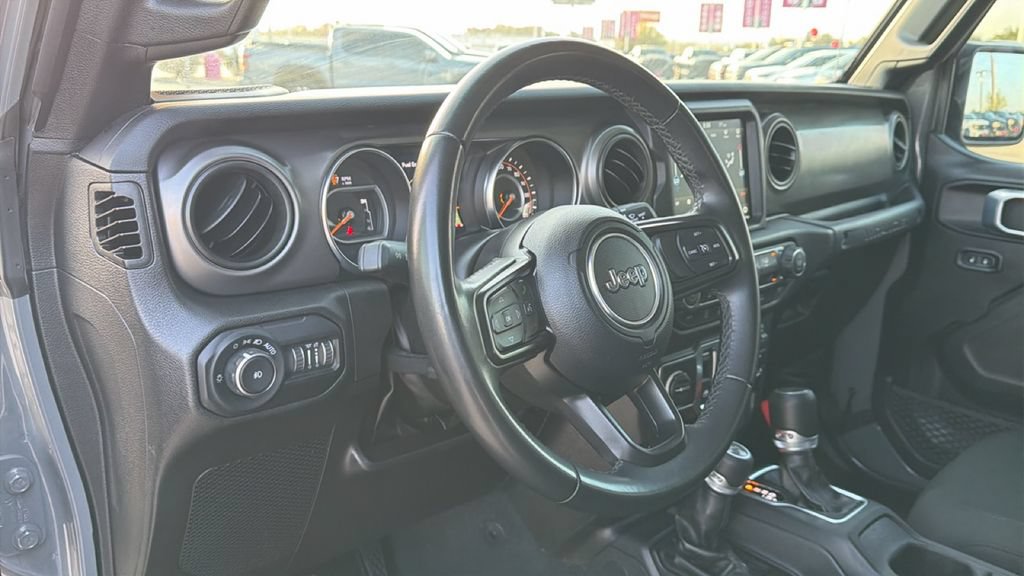 Used 2022 Jeep Wrangler Sport AWD/4WD image 17
