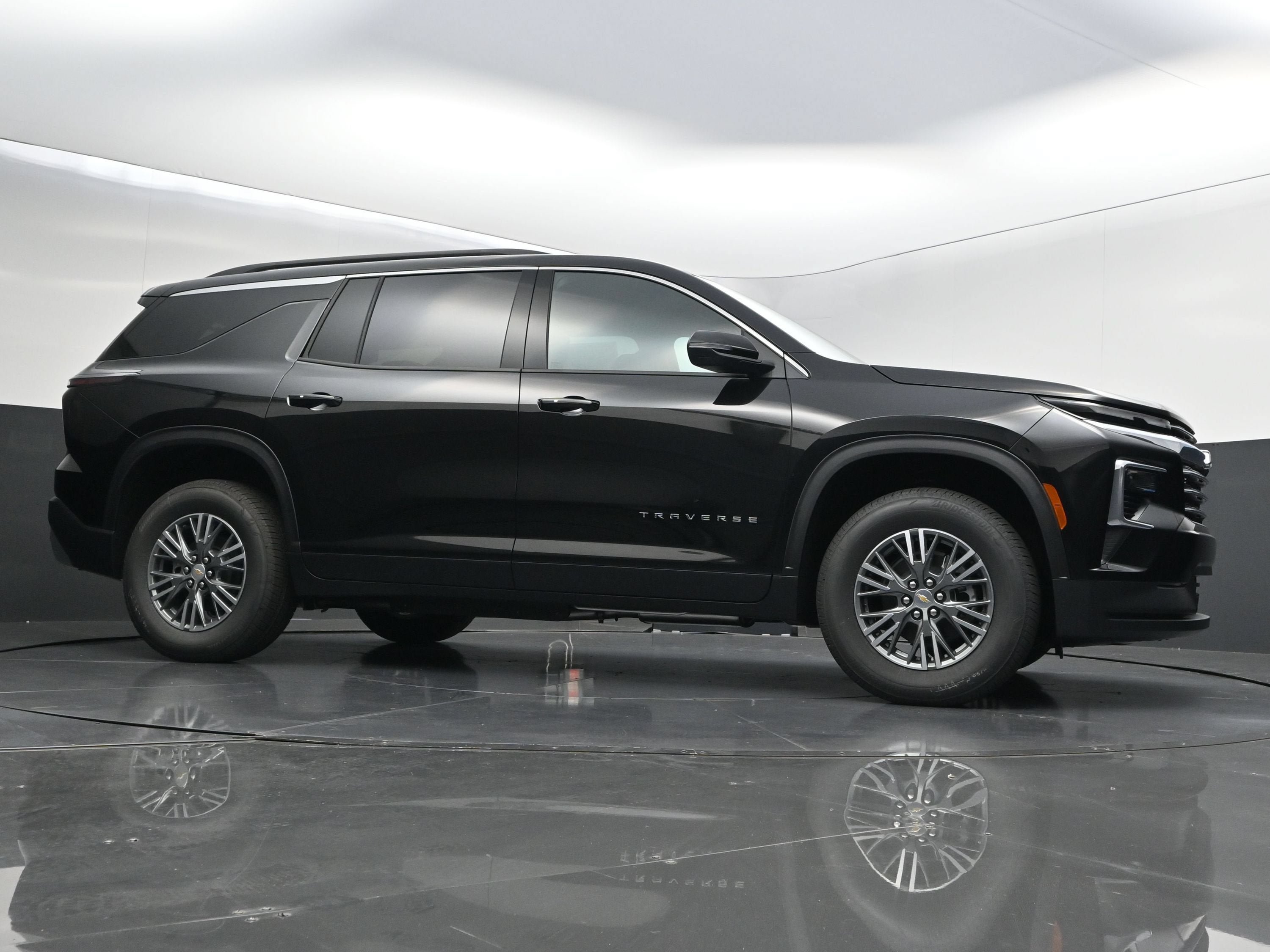 New 2027 Chevrolet Traverse LT FWD image 48