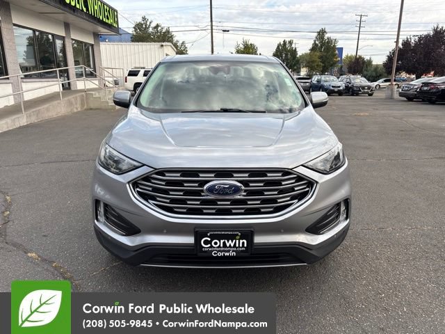 Used 2022 Ford Edge Titanium AWD/4WD image 2