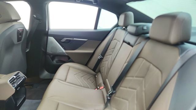 Used 2025 BMW i5 xDrive40 w/ Premium Package AWD/4WD image 30