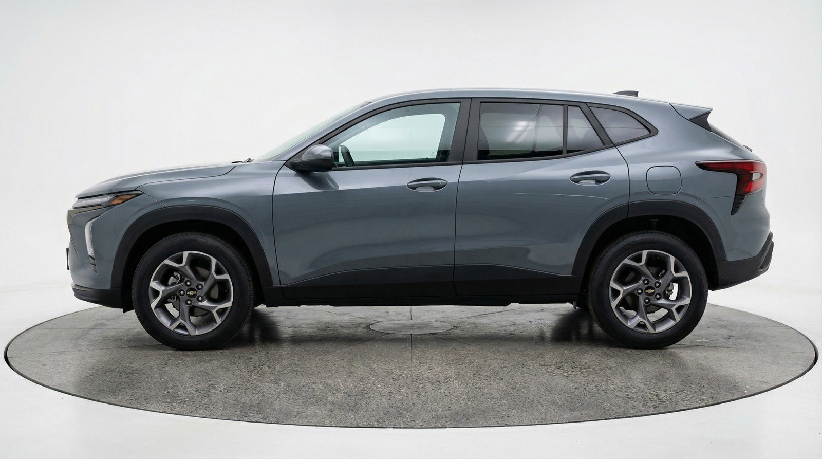 Used 2025 Chevrolet Trax LT w/ LT Convenience Package image 5