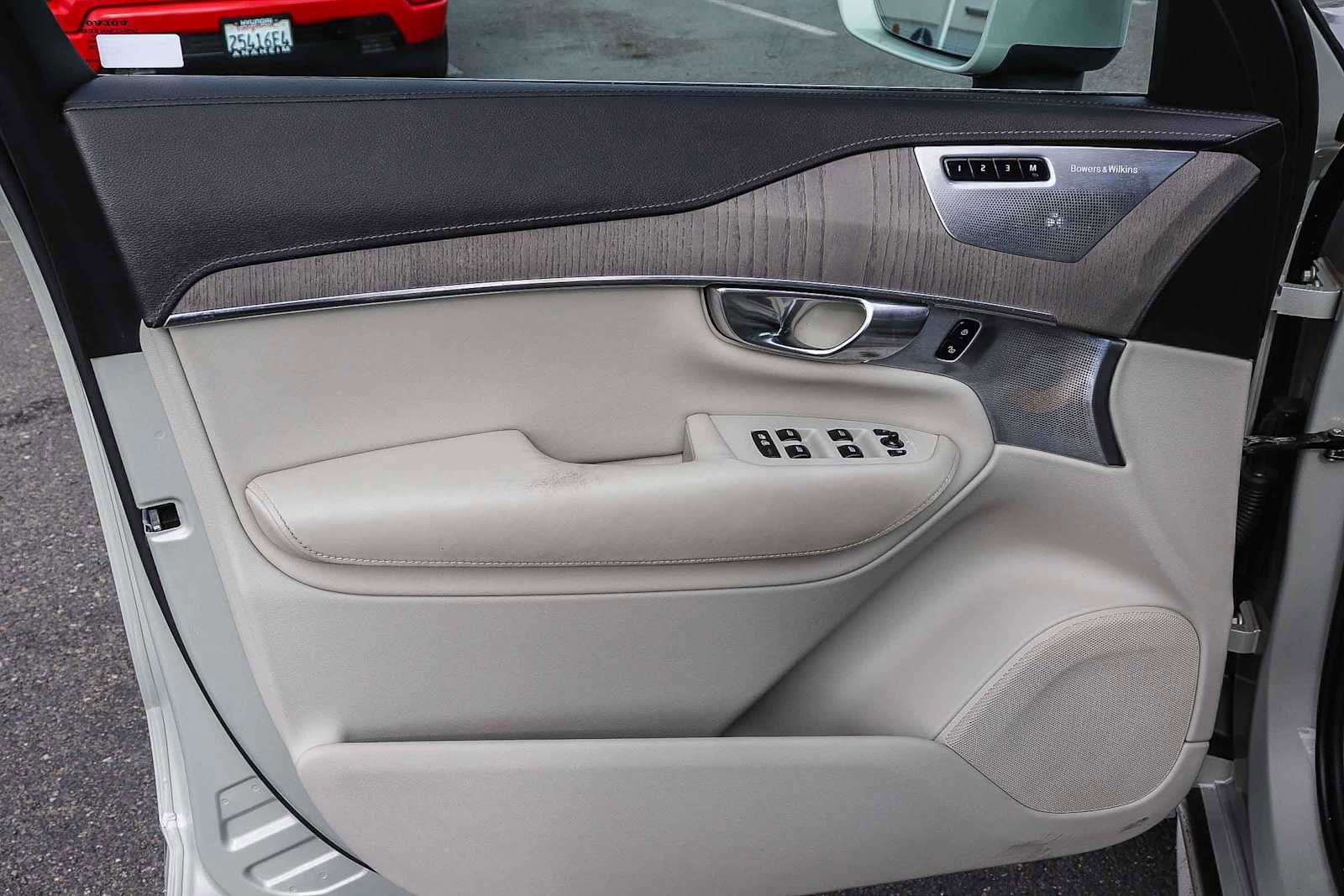 Used 2020 Volvo XC90 T8 Inscription w/ Protection Package Premier image 23