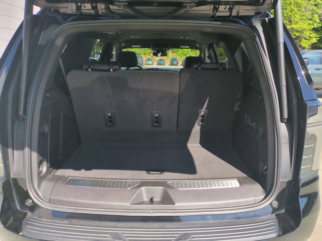 Used 2025 Chevrolet Tahoe Premier AWD/4WD image 33