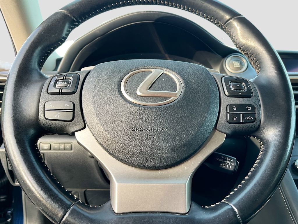 Used 2018 Lexus IS 300 AWD w/ Comfort Package image 11