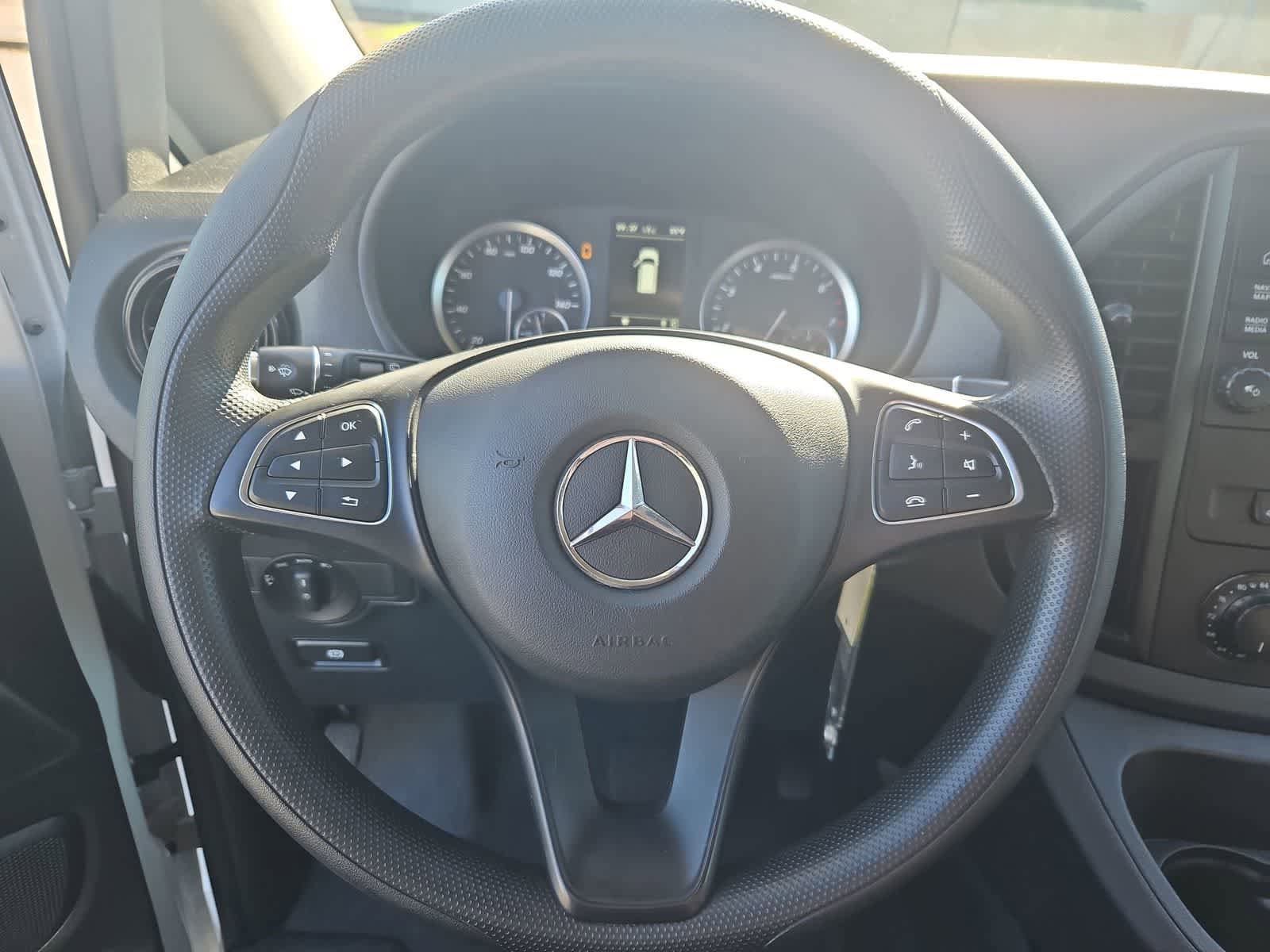 Used 2023 Mercedes-Benz Metris Passenger image 21