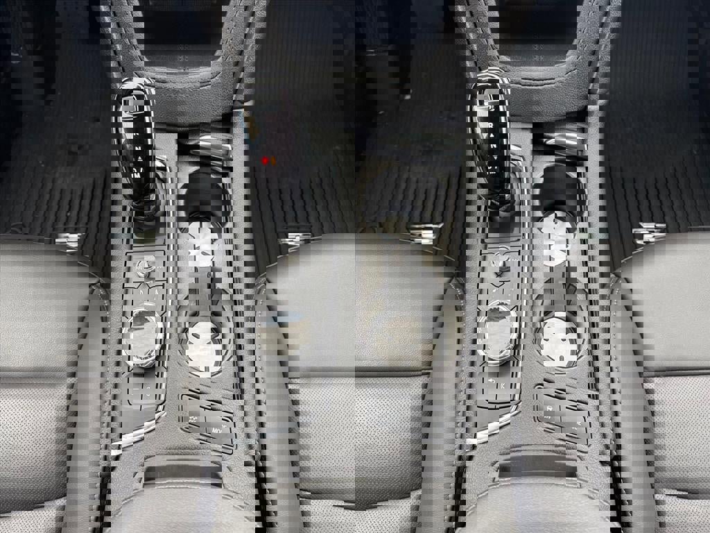 Used 2024 Cadillac XT6 Premium Luxury w/ Technology Package image 12