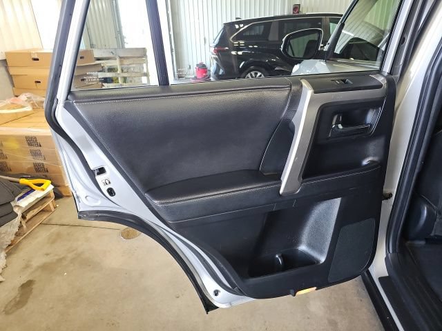 Used 2020 Toyota 4Runner SR5 Premium w/ Moonroof Package AWD/4WD image 28