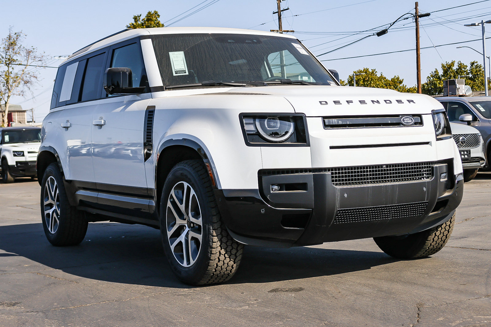 New 2026 Land Rover Defender 110 X-Dynamic SE AWD/4WD image 3