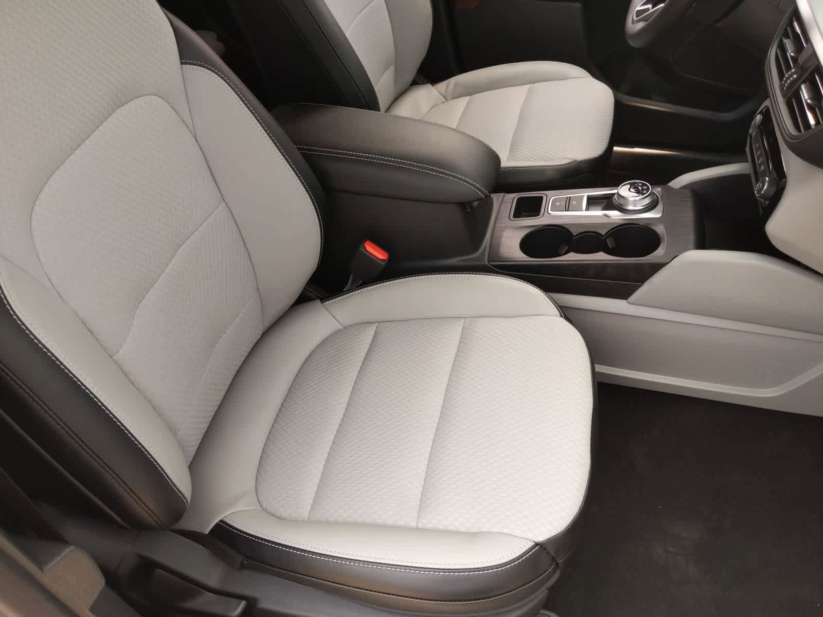 New 2024 Ford Escape SE FWD image 22