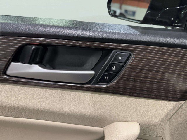 Used 2019 Hyundai Sonata Limited w/ Ultimate Package 04 image 22