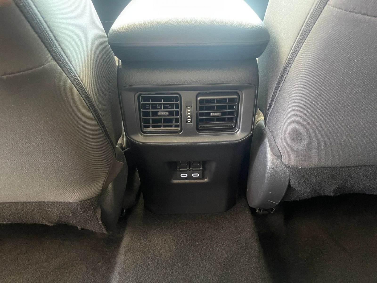 Used 2025 Toyota RAV4 XLE image 24
