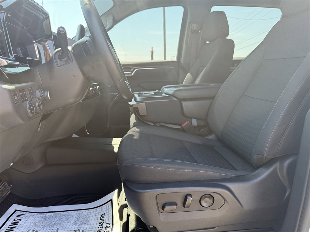 Used 2023 Chevrolet Silverado 1500 LT Trail Boss w/ Protection Package image 11