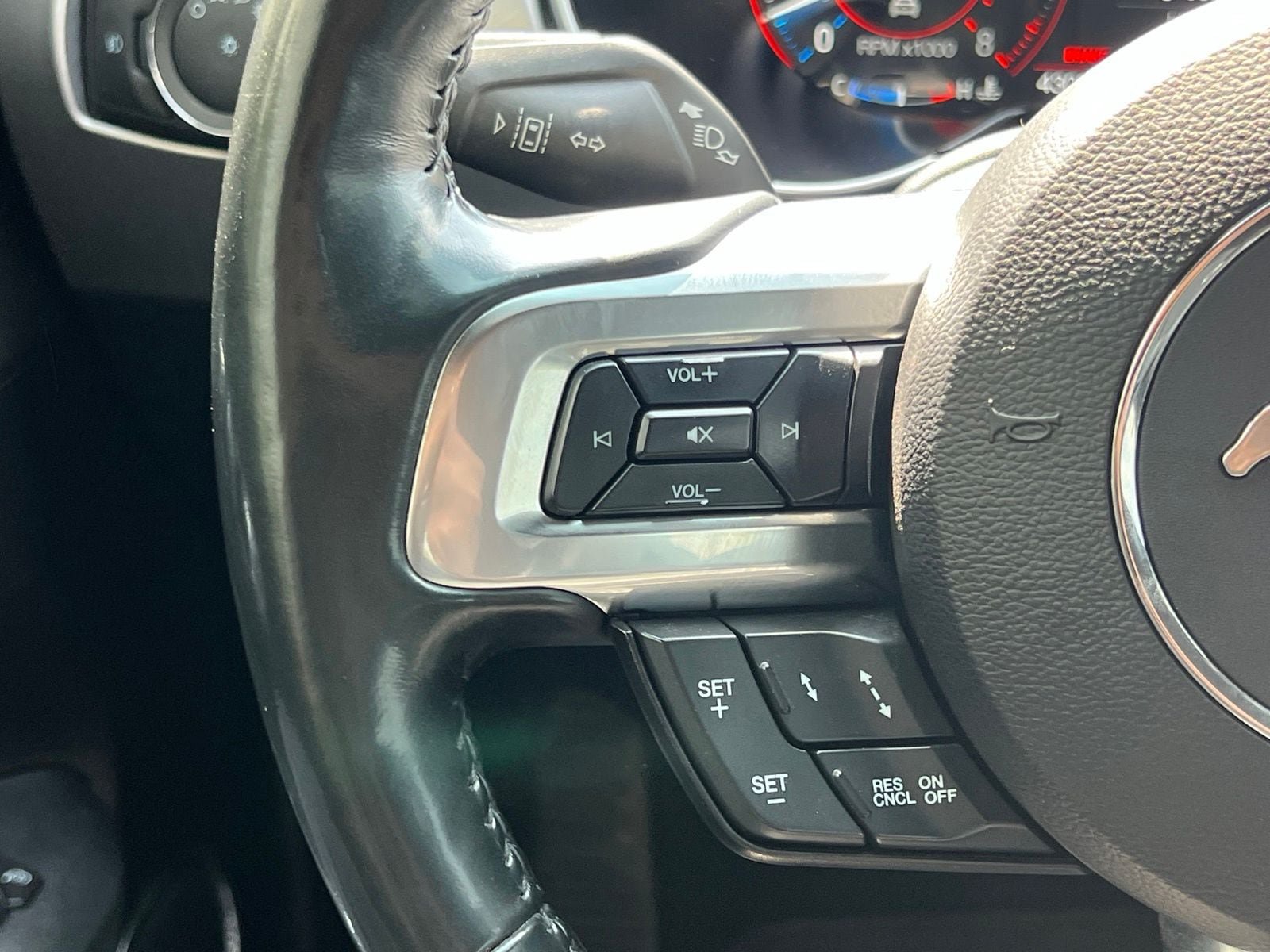 Used 2022 Ford Mustang GT Premium w/ Equipment Group 401A RWD image 26