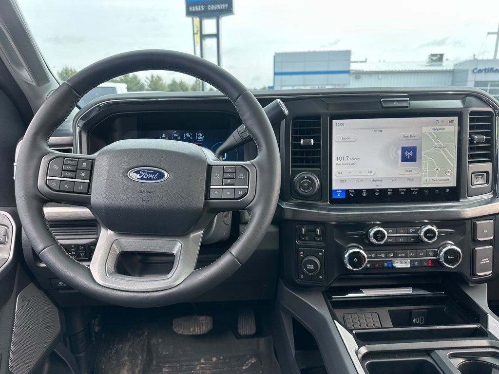 Used 2025 Ford F250 Lariat w/ Lariat Ultimate Package AWD/4WD image 7