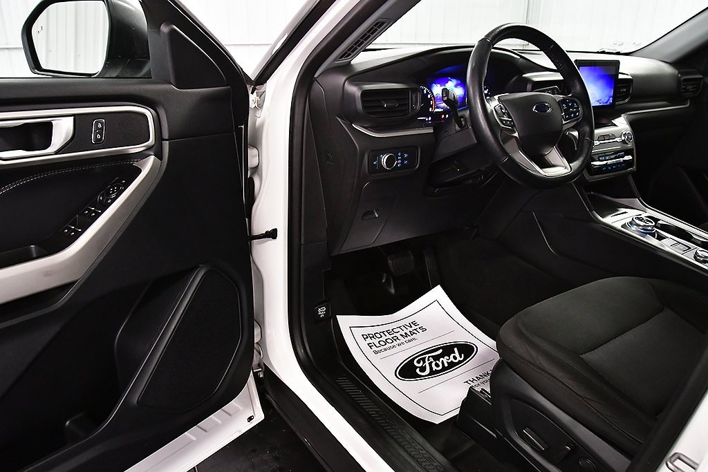 Used 2022 Ford Explorer XLT image 15