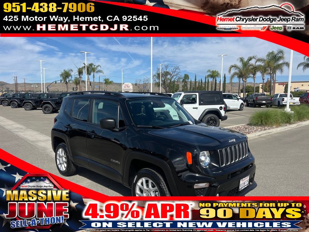 Used 2023 Jeep Renegade Latitude w/ Sun & Fun Group AWD/4WD image 1
