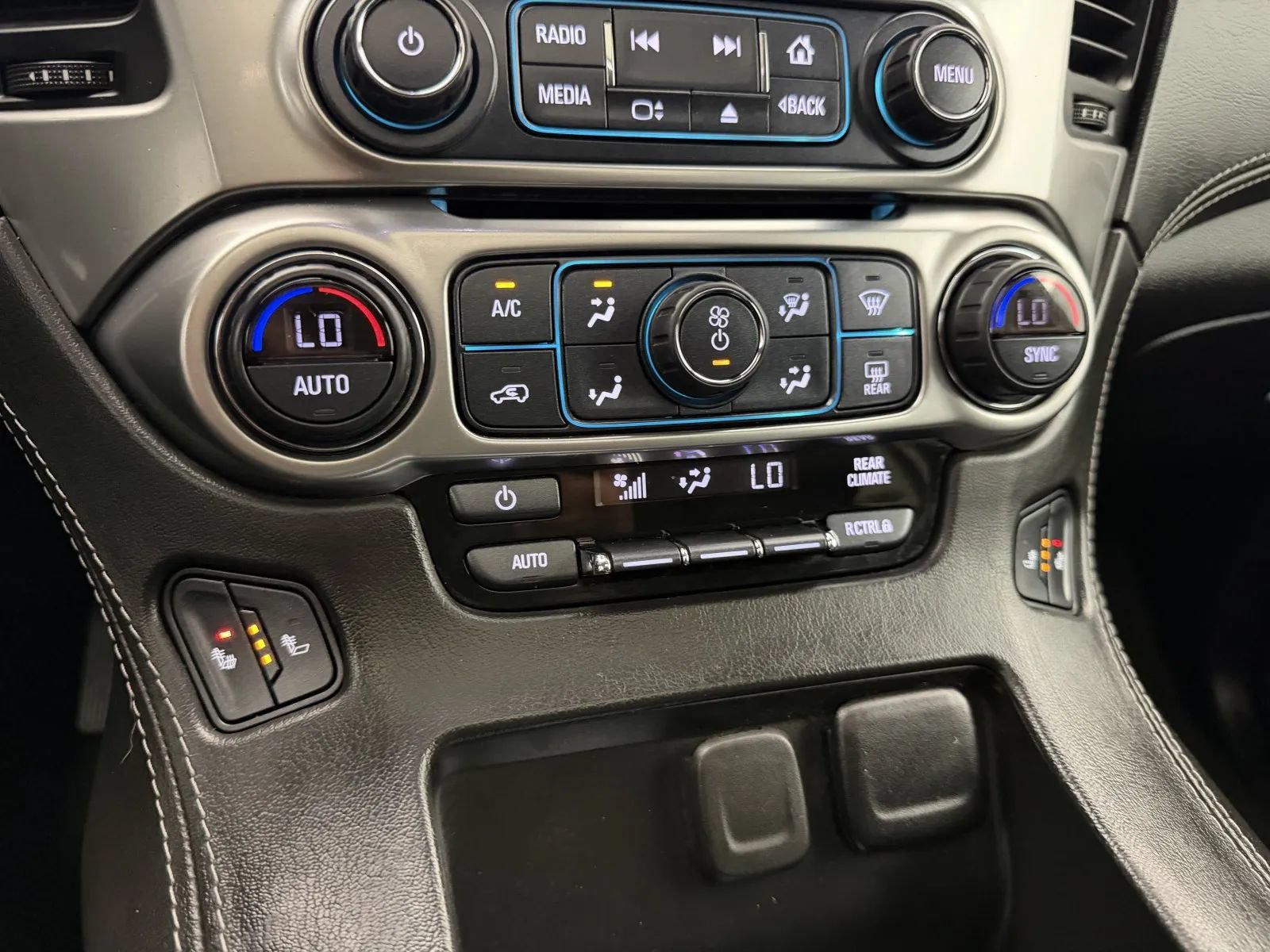 Used 2018 Chevrolet Suburban LT AWD/4WD image 24