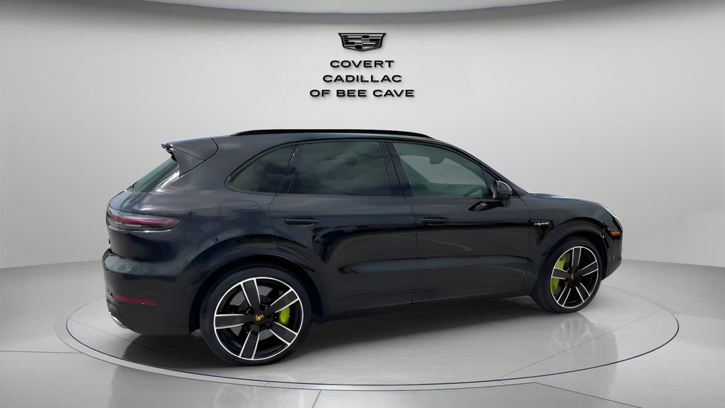 Used 2023 Porsche Cayenne Turbo S image 15