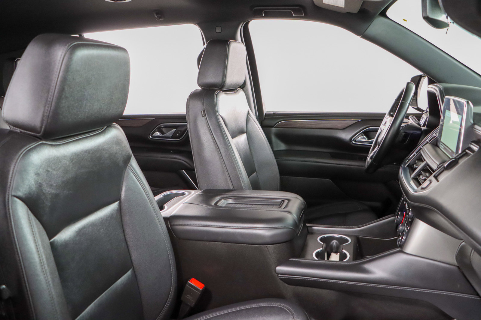 Used 2023 Chevrolet Suburban LT image 30