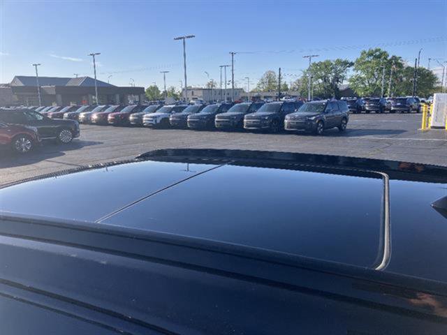 Certified 2024 Cadillac XT4 Sport AWD/4WD image 17