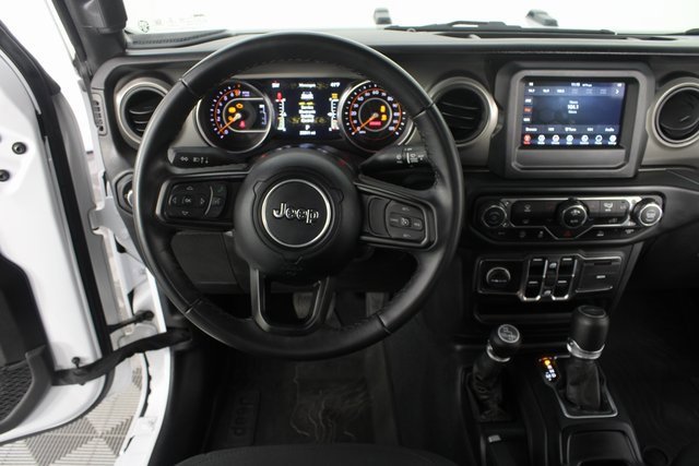 Used 2022 Jeep Gladiator Willys image 10