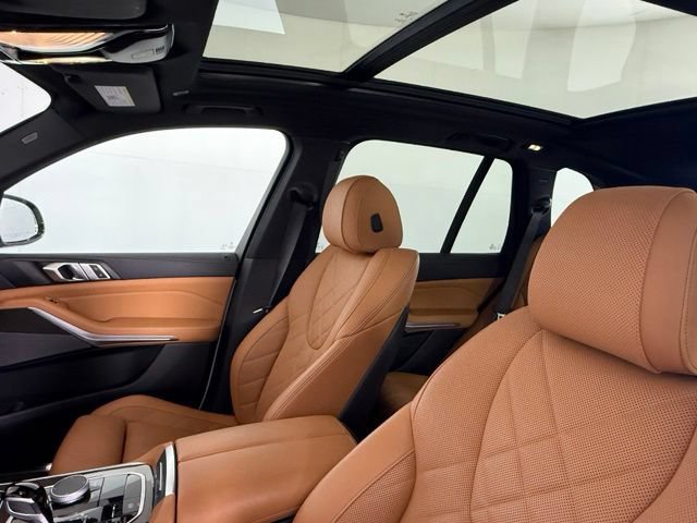 Used 2023 BMW X5 xDrive40i w/ M Sport Package AWD/4WD image 6