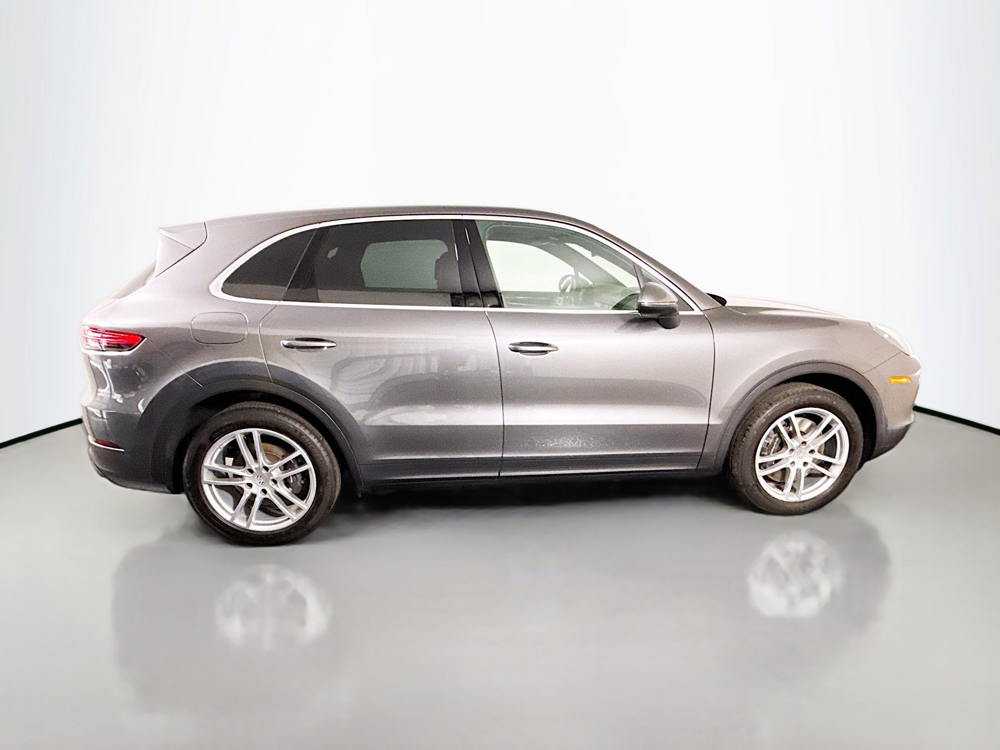 Used 2023 Porsche Cayenne AWD/4WD image 11