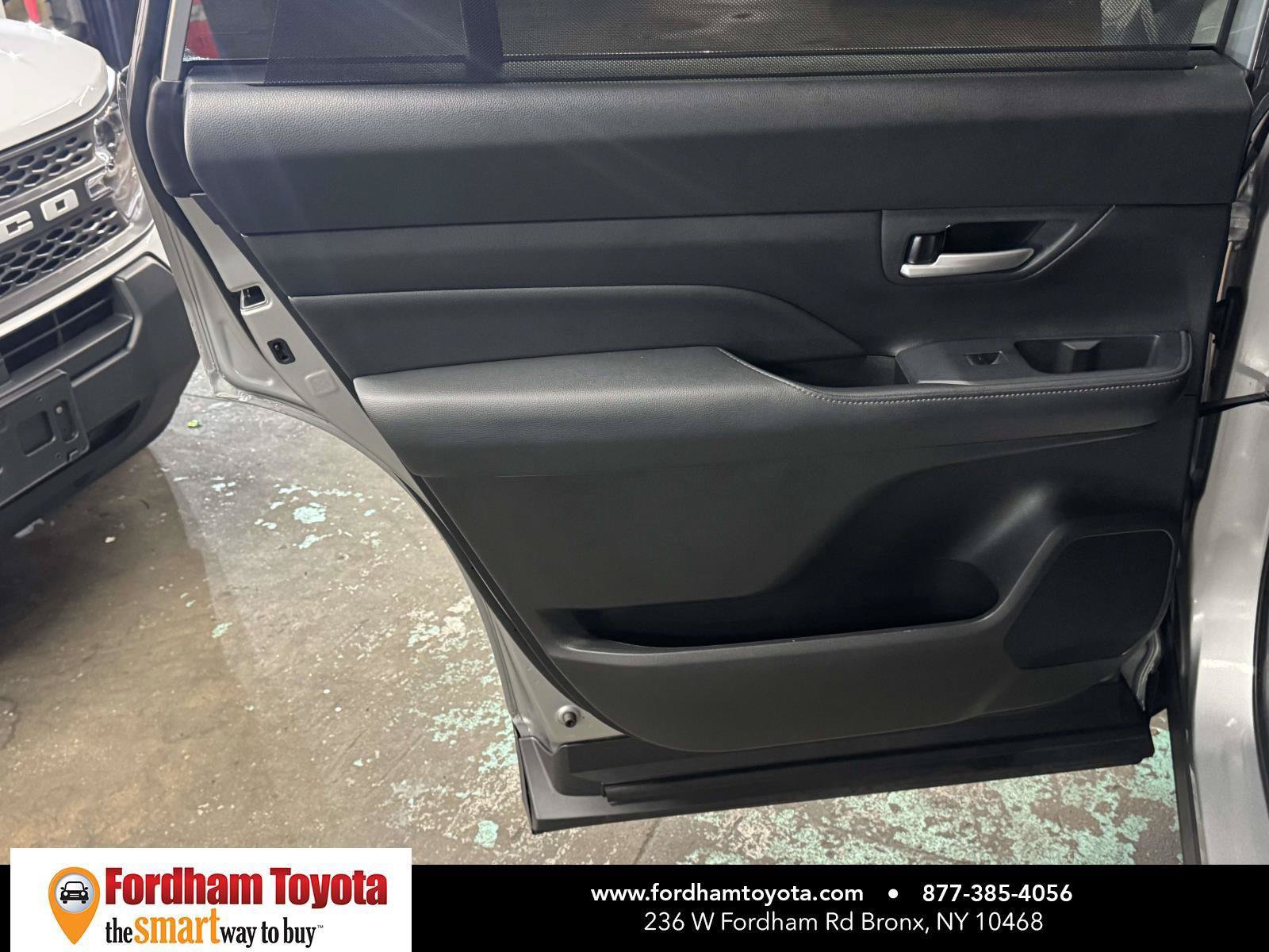 Certified 2025 Toyota Grand Highlander FWD image 11