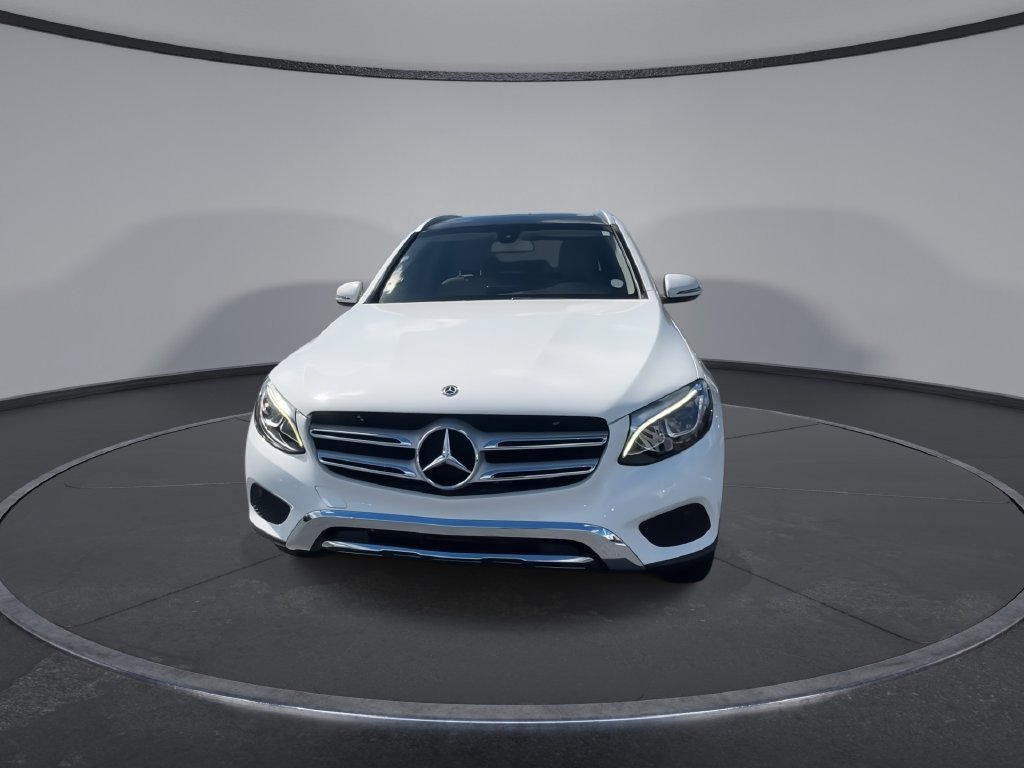Used 2019 Mercedes-Benz GLC 350e 4MATIC image 3