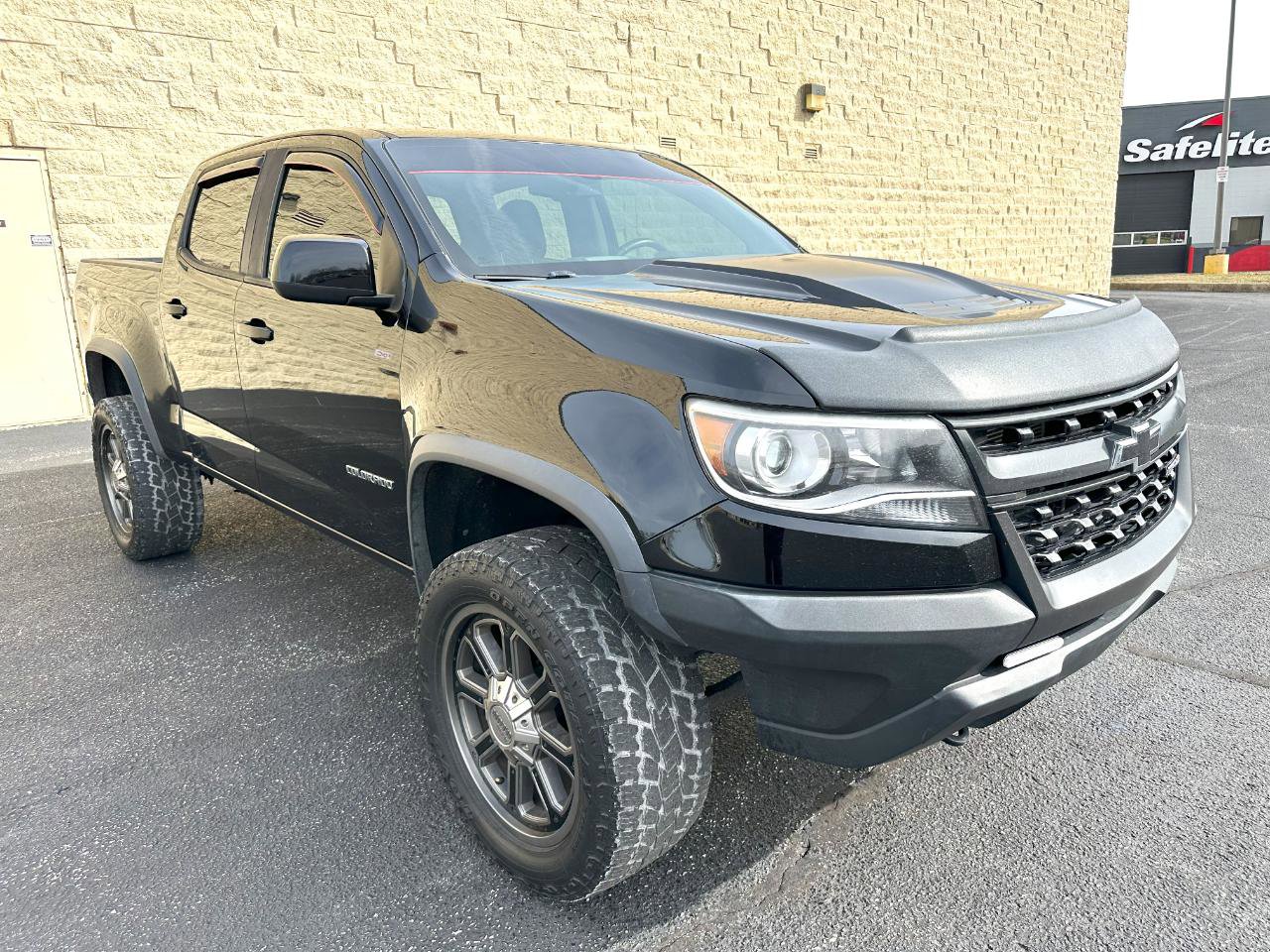 Used 2017 Chevrolet Colorado ZR2 w/ LPO, Premium Interior Package AWD/4WD image 7