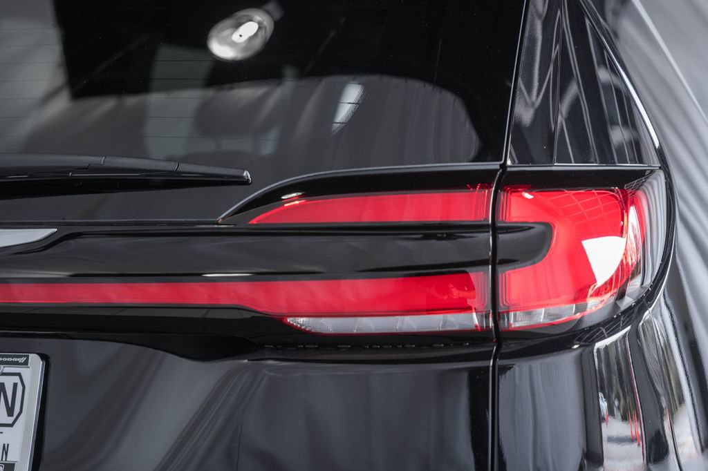 New 2026 Chrysler Pacifica Pinnacle AWD/4WD image 6