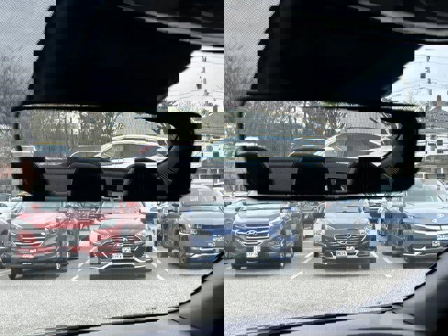 Used 2025 Hyundai Elantra Sport image 52