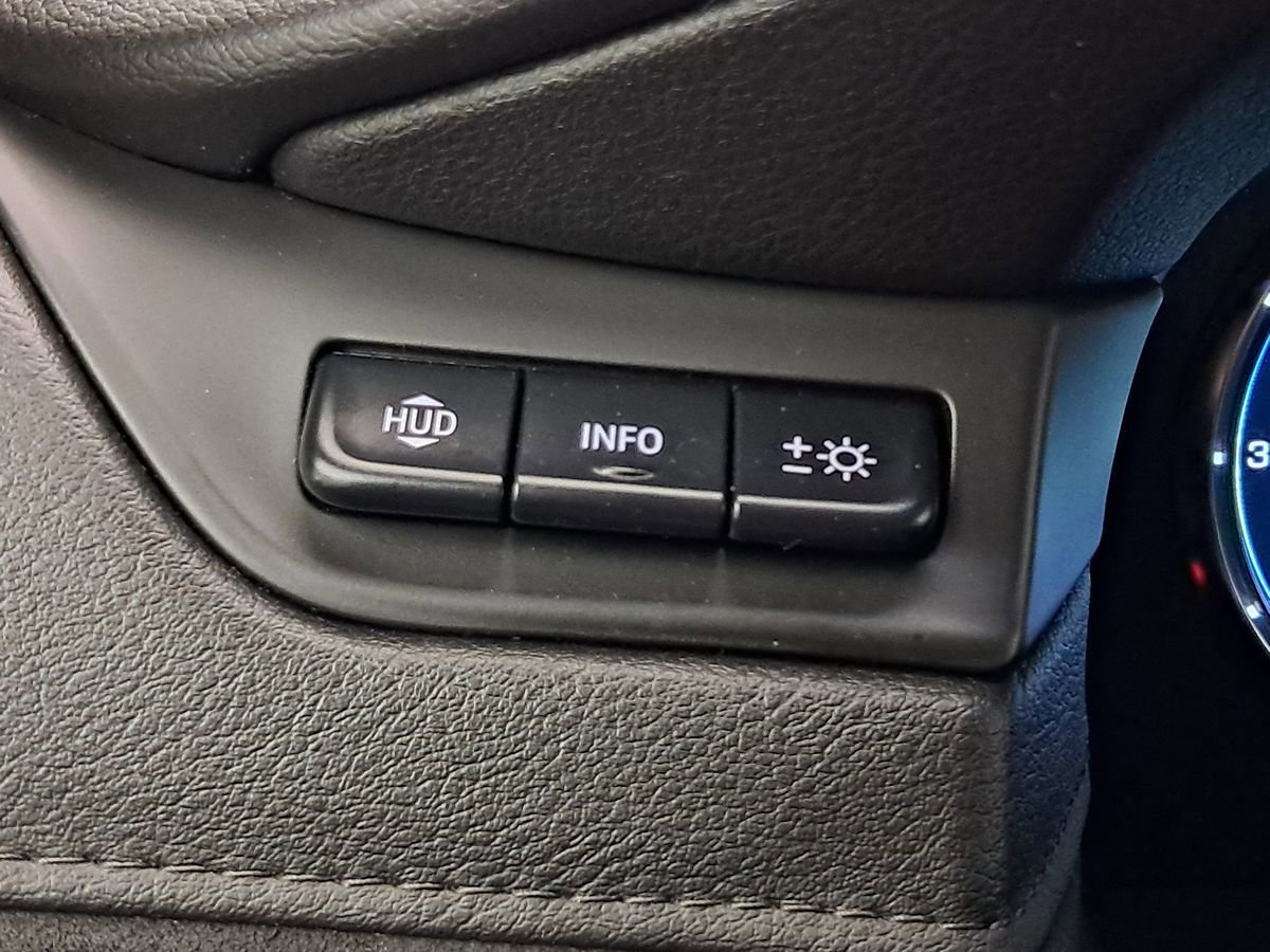 Used 2020 Cadillac Escalade ESV Luxury AWD/4WD image 14