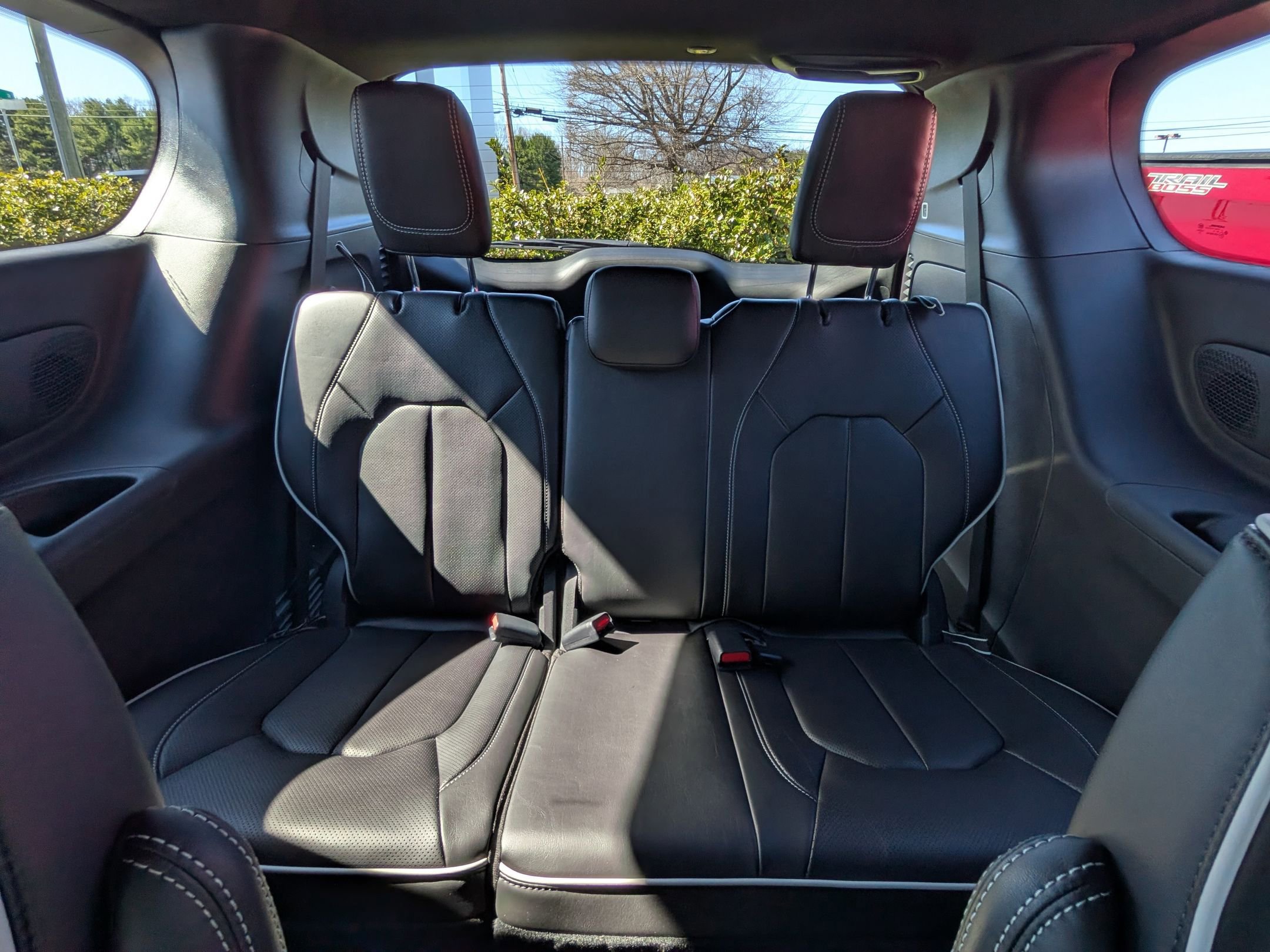 New 2026 Chrysler Pacifica Limited w/ Trailer Tow Group image 33