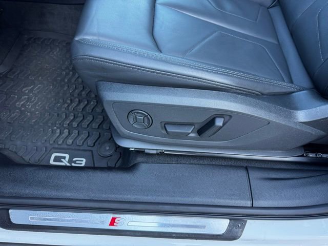 Certified 2025 Audi Q3 2.0T Premium w/ Convenience Package image 45