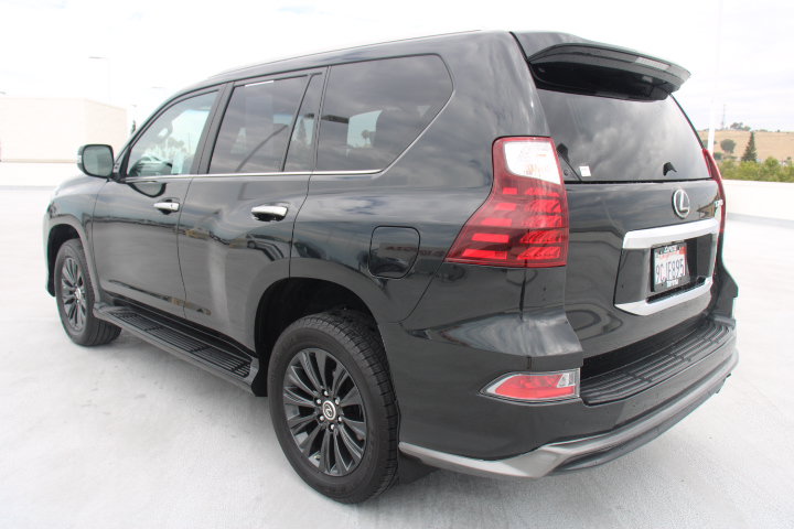 Used 2022 Lexus GX 460 Premium w/ Accessory Package AWD/4WD image 5