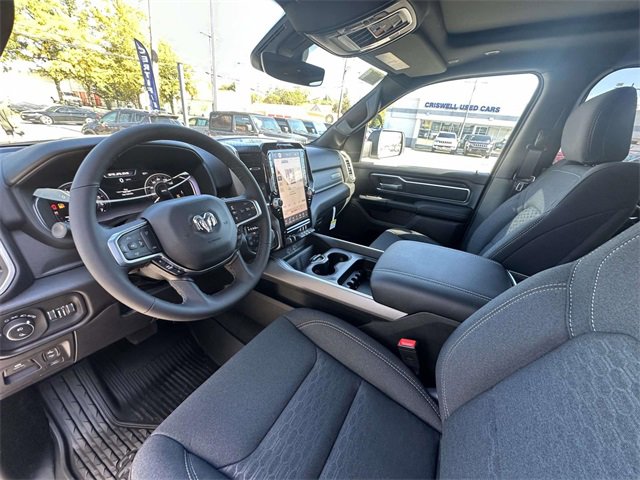 New 2026 RAM 1500 4x4 Crew Cab image 7