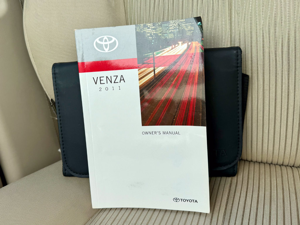 Used 2011 Toyota Venza FWD image 26